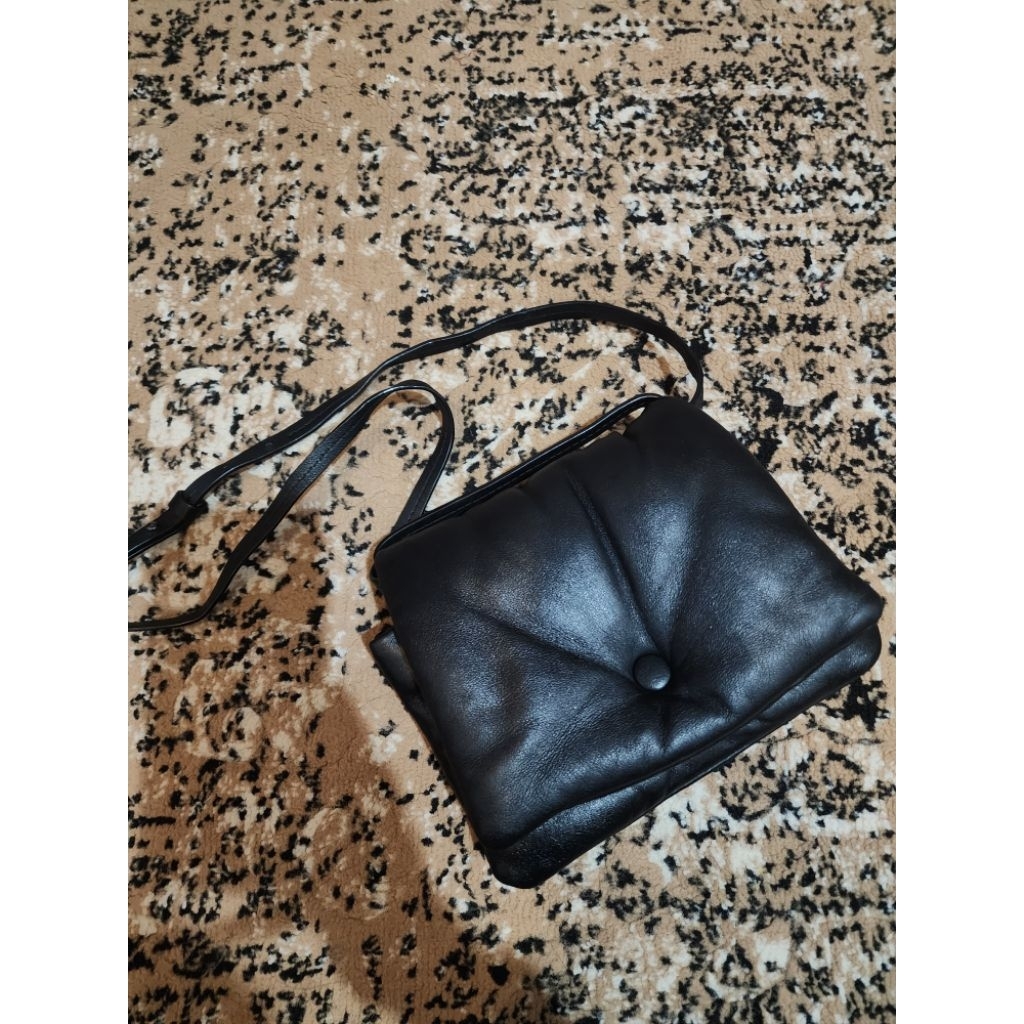 preloved sling bag massimo dutti authentic