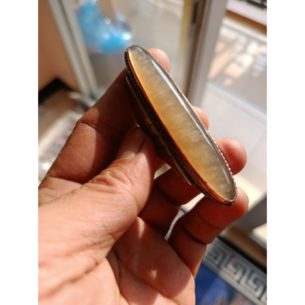 batu cincin pandan sutra babon
