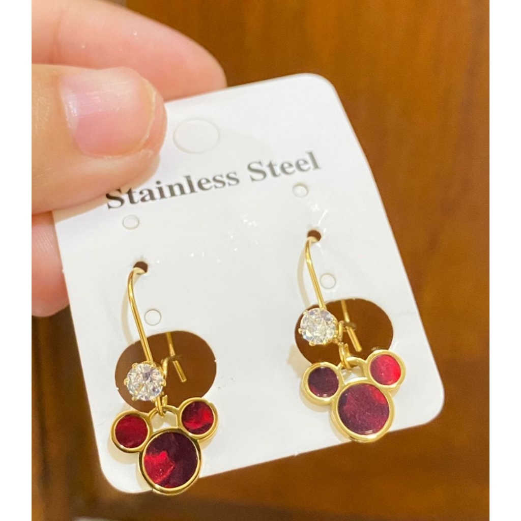 antingan titanium micky merah