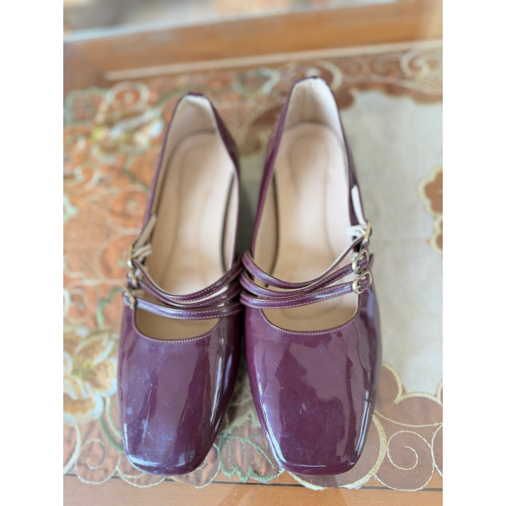 Sepatu Berlynn Saba Flats