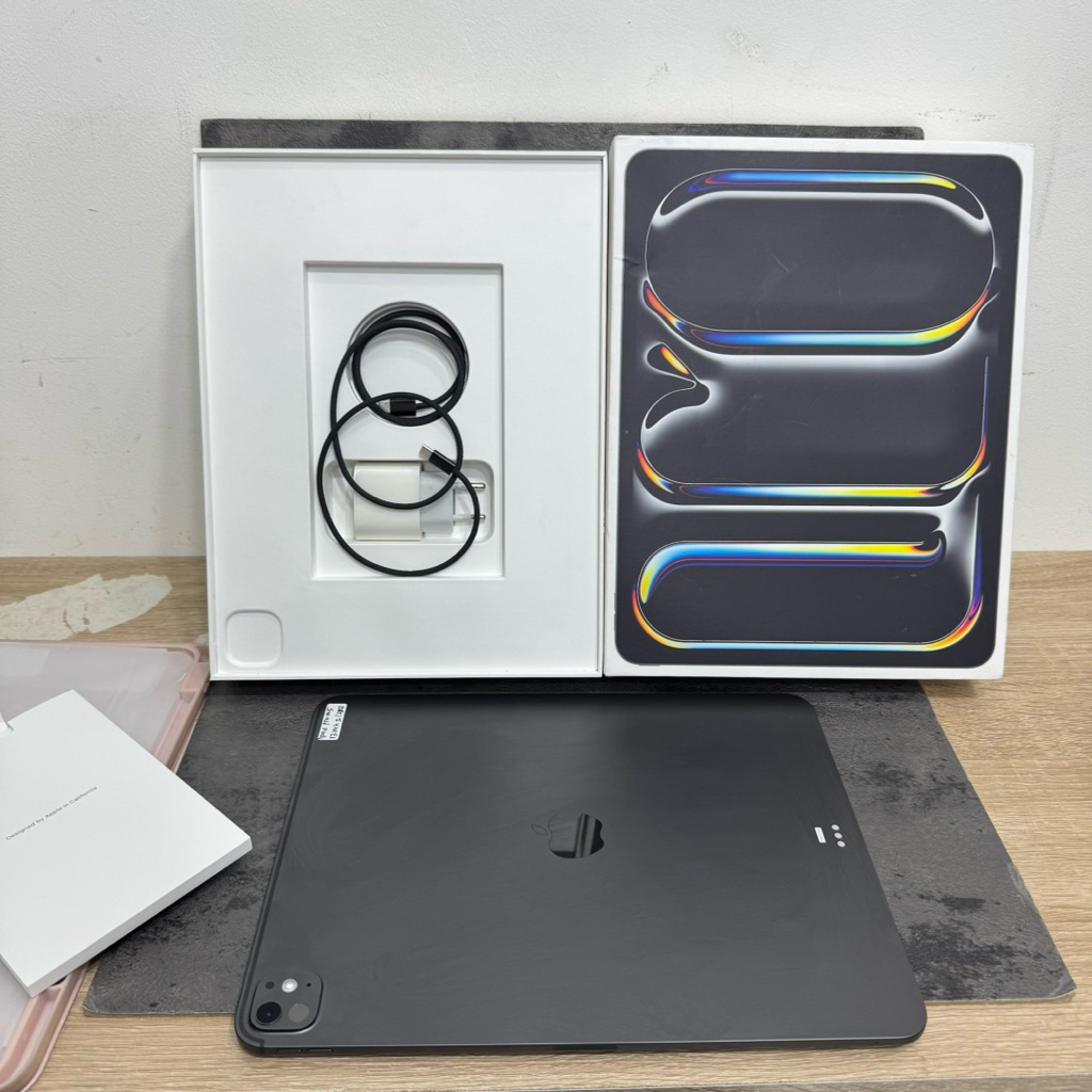 Ipad Pro 13-Inch M5 512gb Wifi fullset Second Garansi Resmi