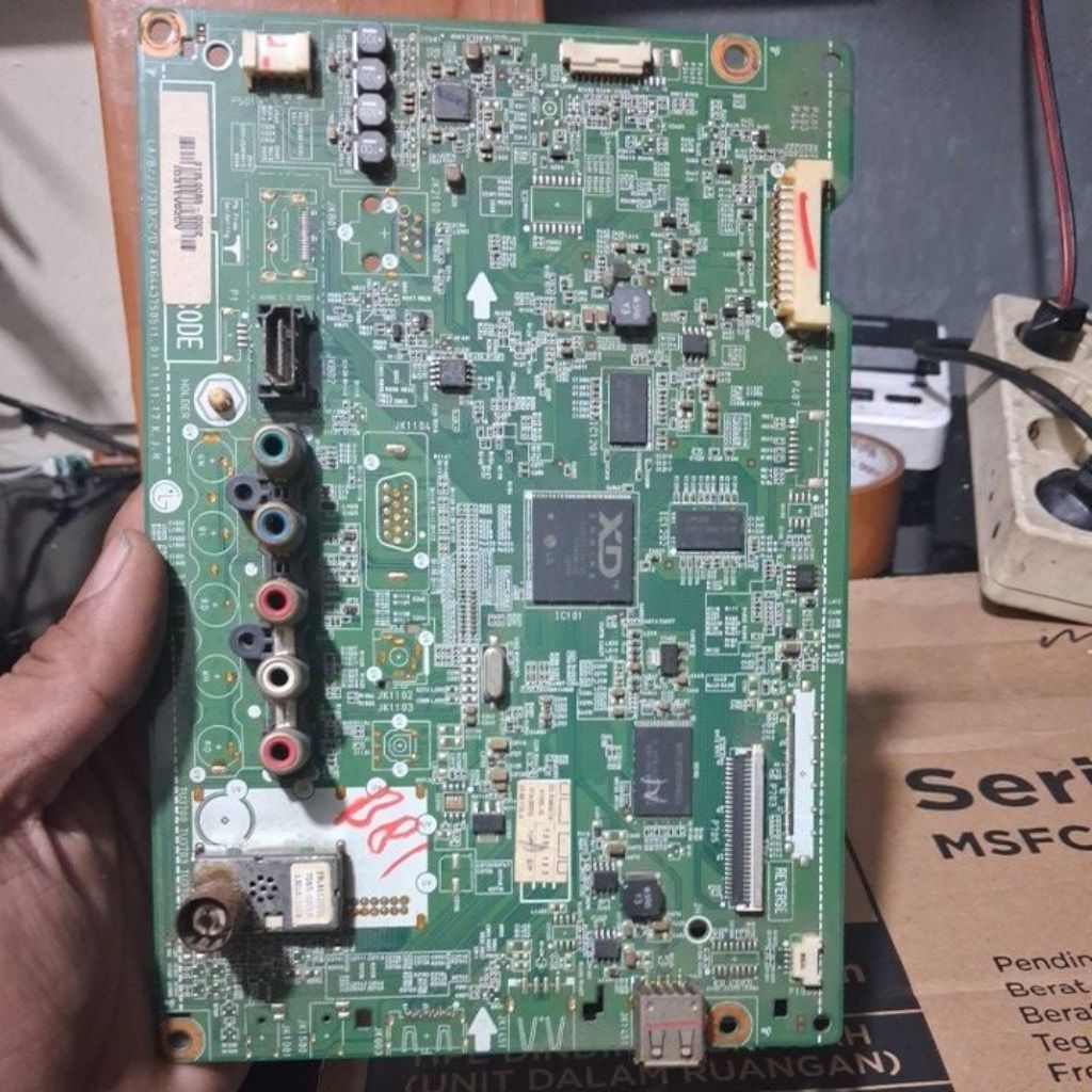 MB LG 32LS3400