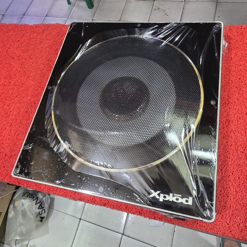 Subwoofer Kolong Aktif Xplod XS-10SA Subwoofer Xplod 10 in
