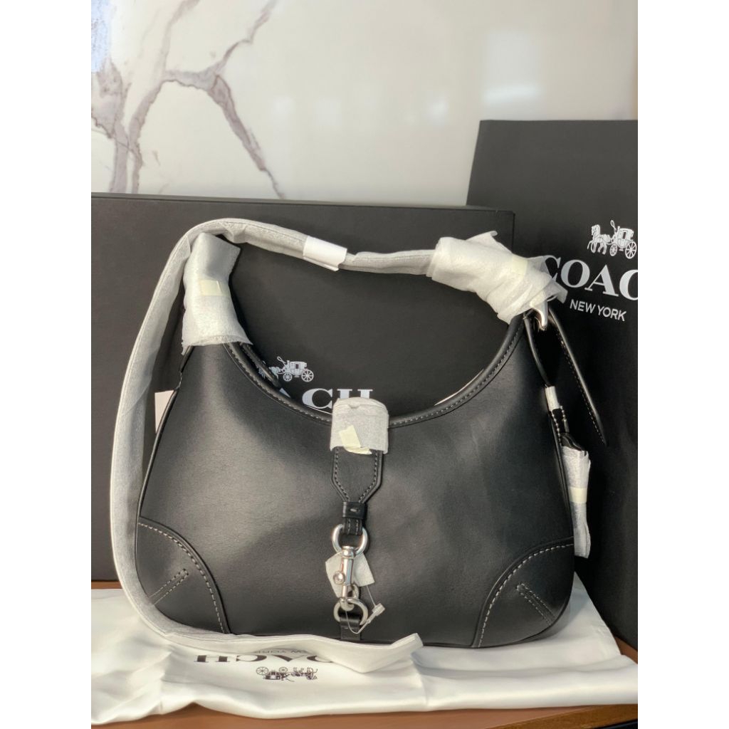 BUTIK INDO >> Coach Hamptons Hobo Bag Black
