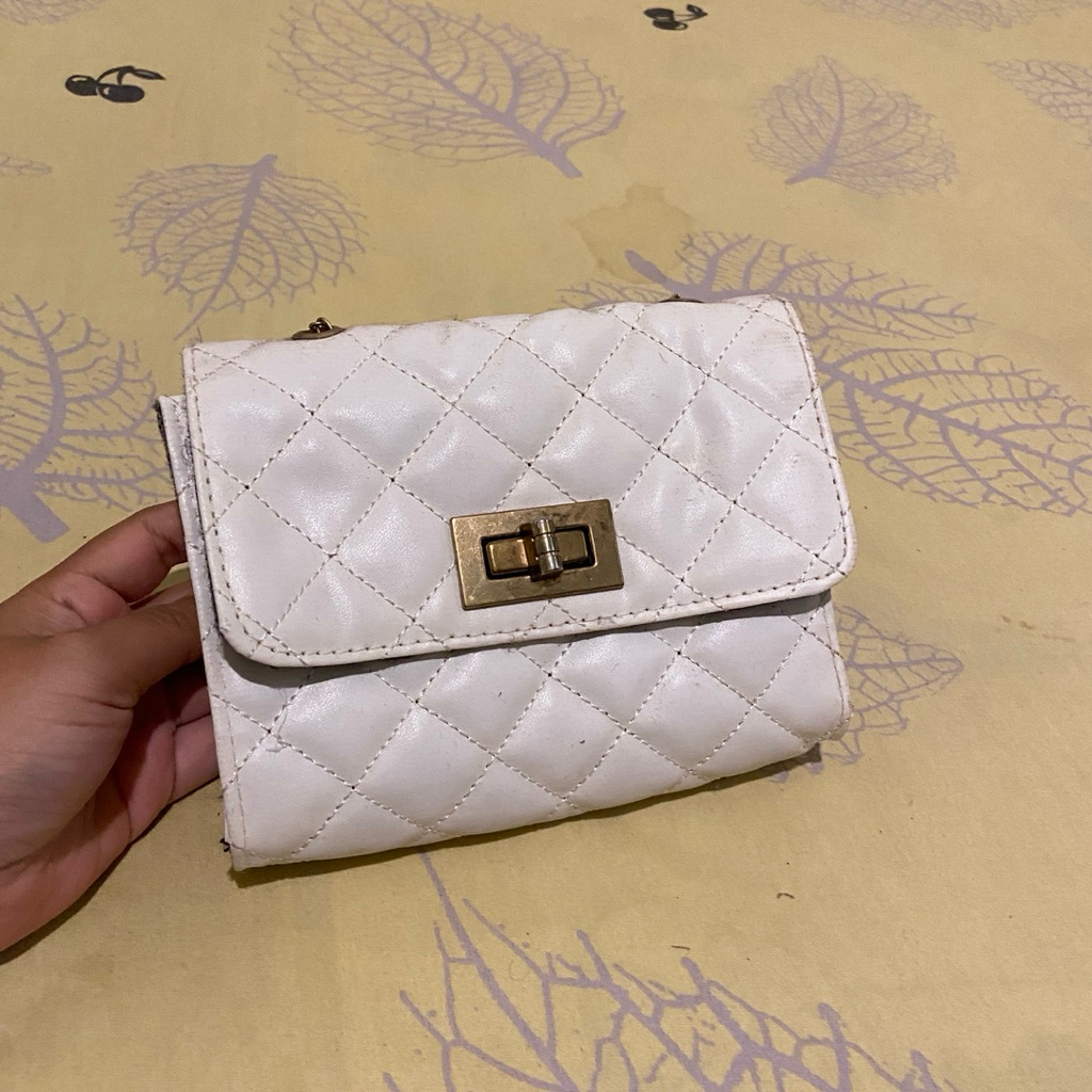 preloved tas selempang kecil warna putih