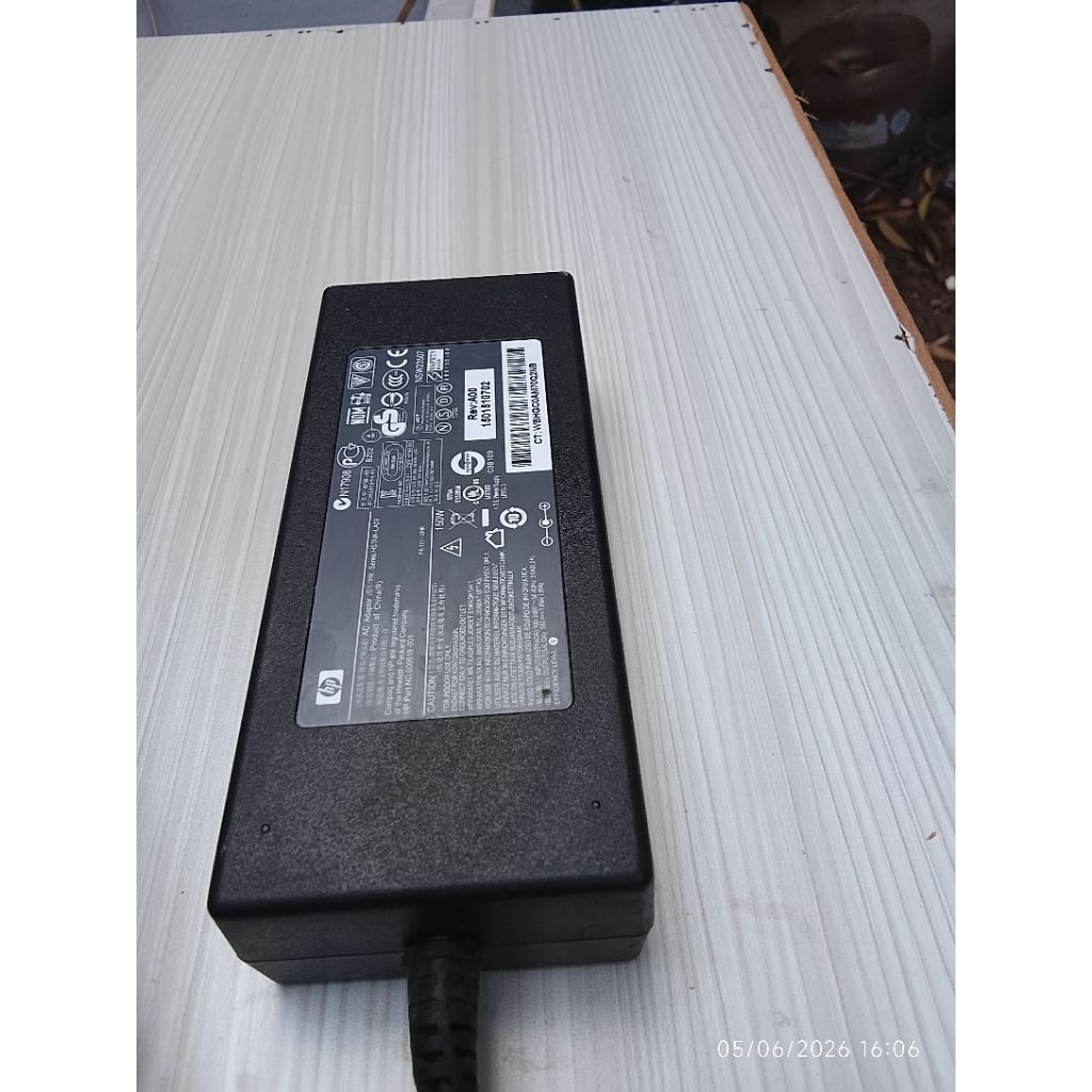 Adaptor Charger Laptop HP
