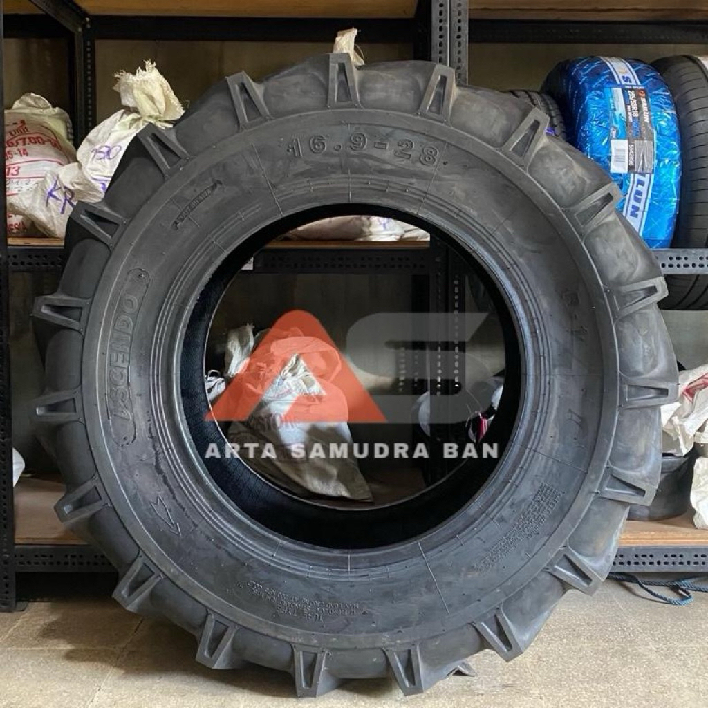 Ban Loader Traktor Ascendo R1 16.9 - 28 12PR