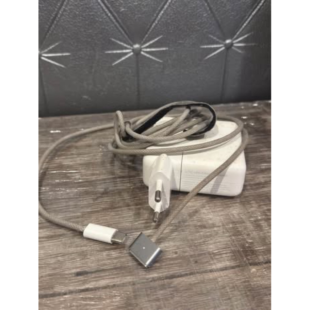 Charger macbook pro 67w original - bekas pakai - di jual karena ganti mac - mac lama rusak