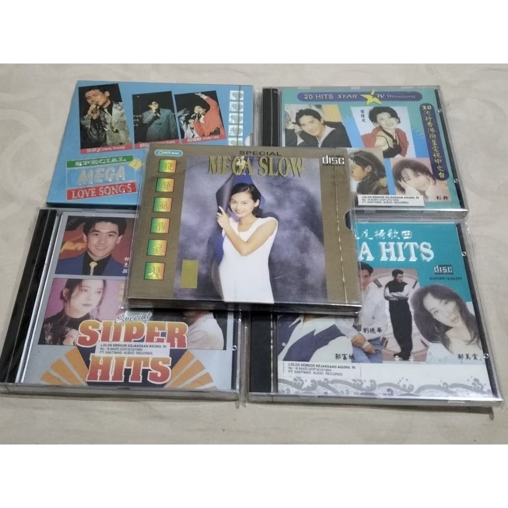 CD MANDARIN SUPER HITS MEGA SLOW MEGA HITS MEGA LOVE SONGS HITS STAR/ORIGINAL/BARU/SEGEL/SAKTIMAS GO