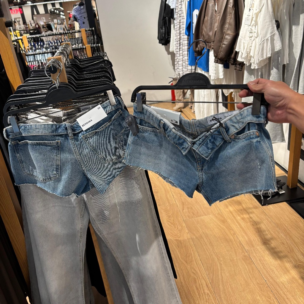 JASTIP. Jeans Pendek Bershka (WOMAN)