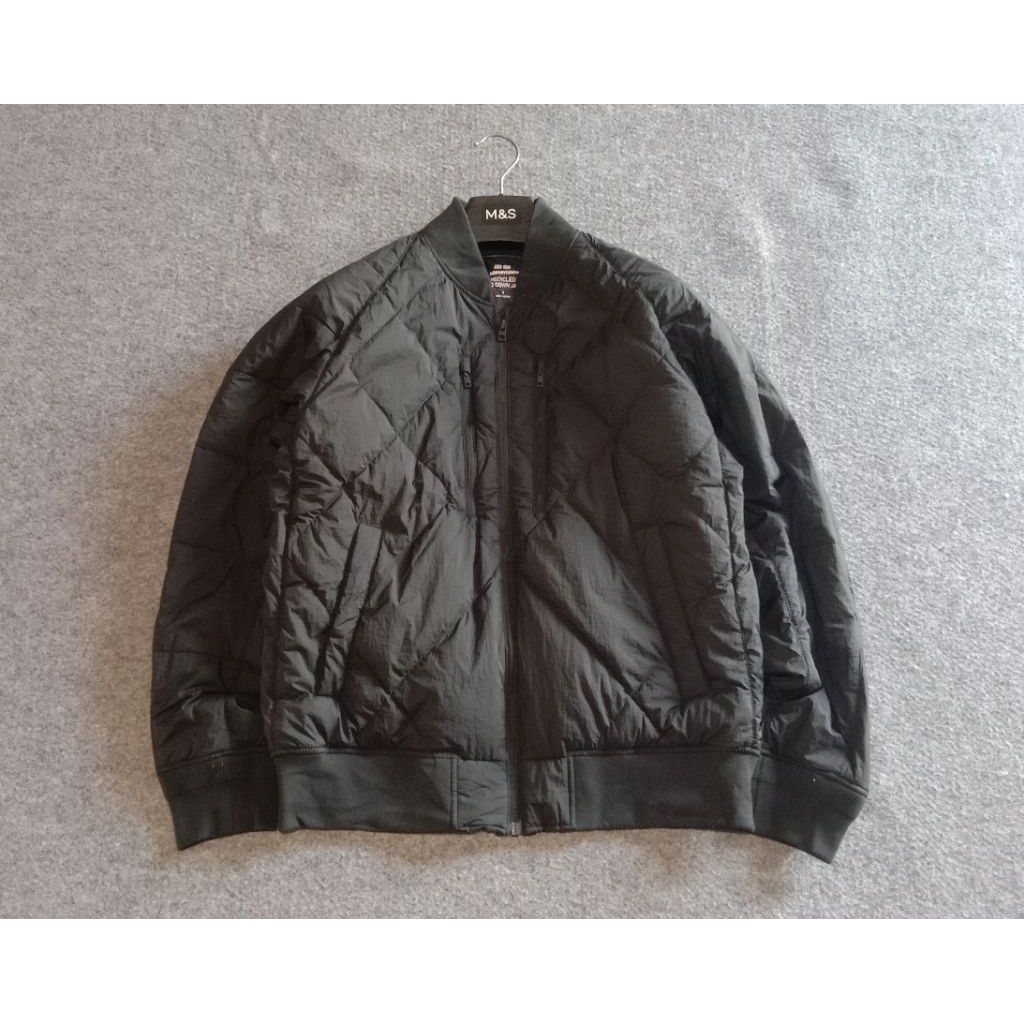 UNIQLO X WHITE MOUNTAINEERING RECYCLED DOWN JACKET,Sz M Super Like New.