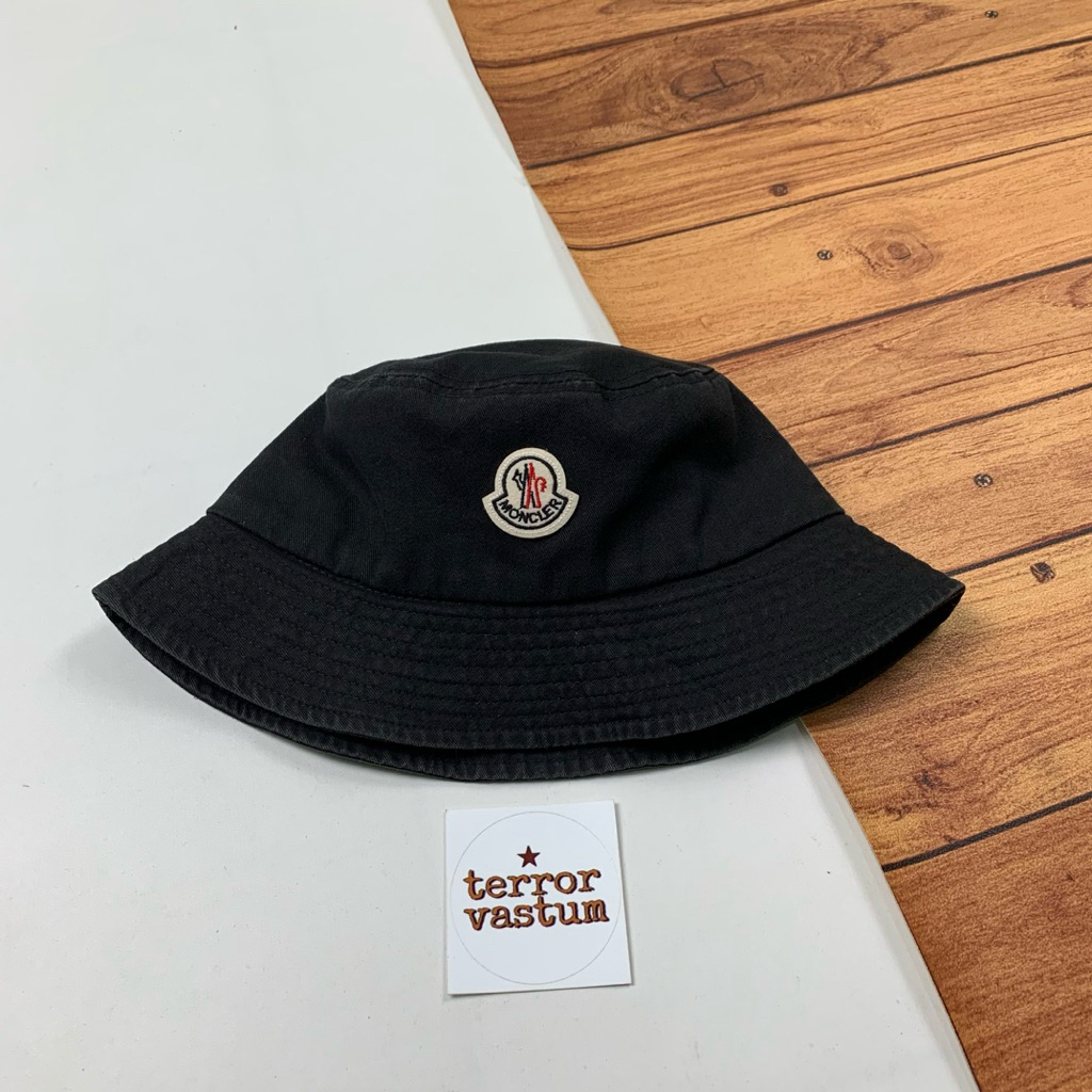TOPI BUCKET M*NCLER