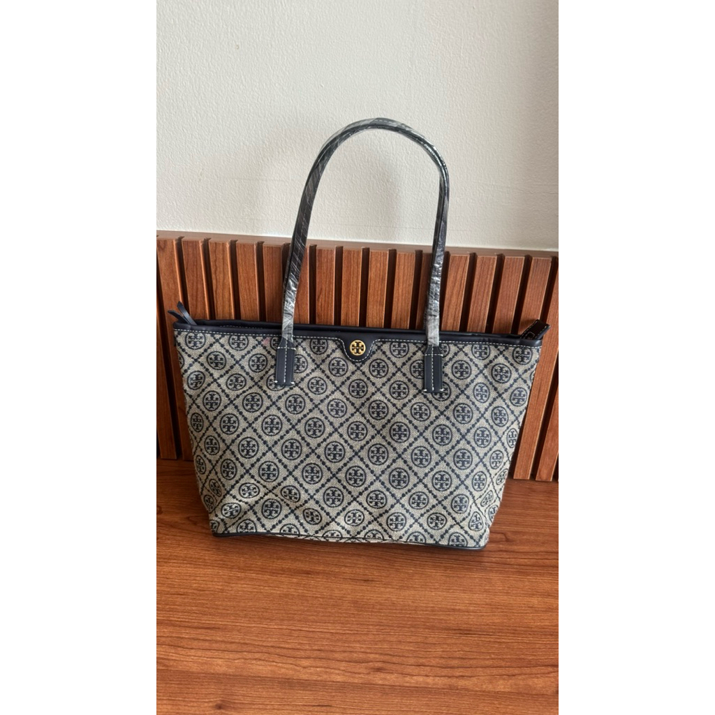 toteTB.jacquard.quilted.monogram