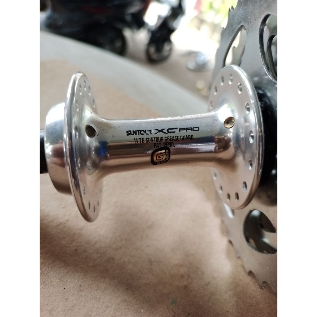 free hub suntour XC pro hole 32