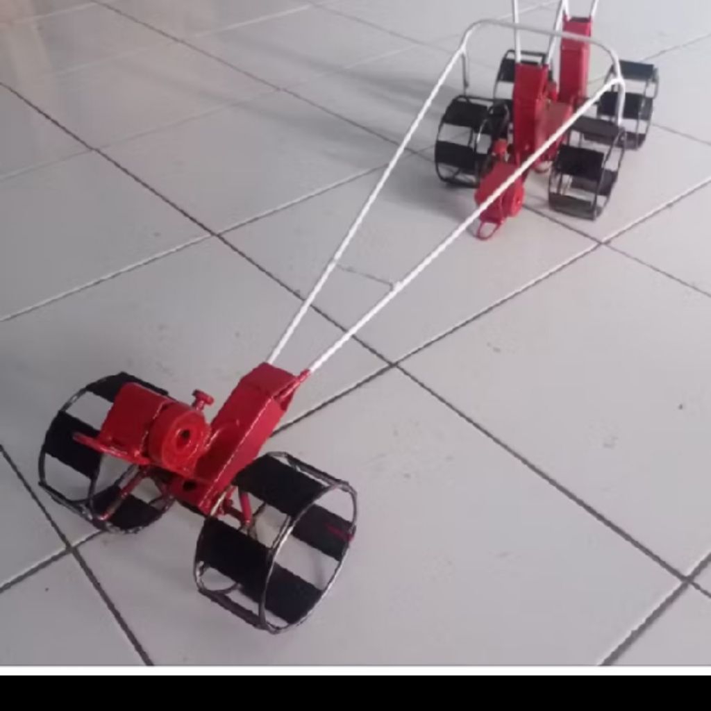 mainan anak traktor bajak sawah bahan besi