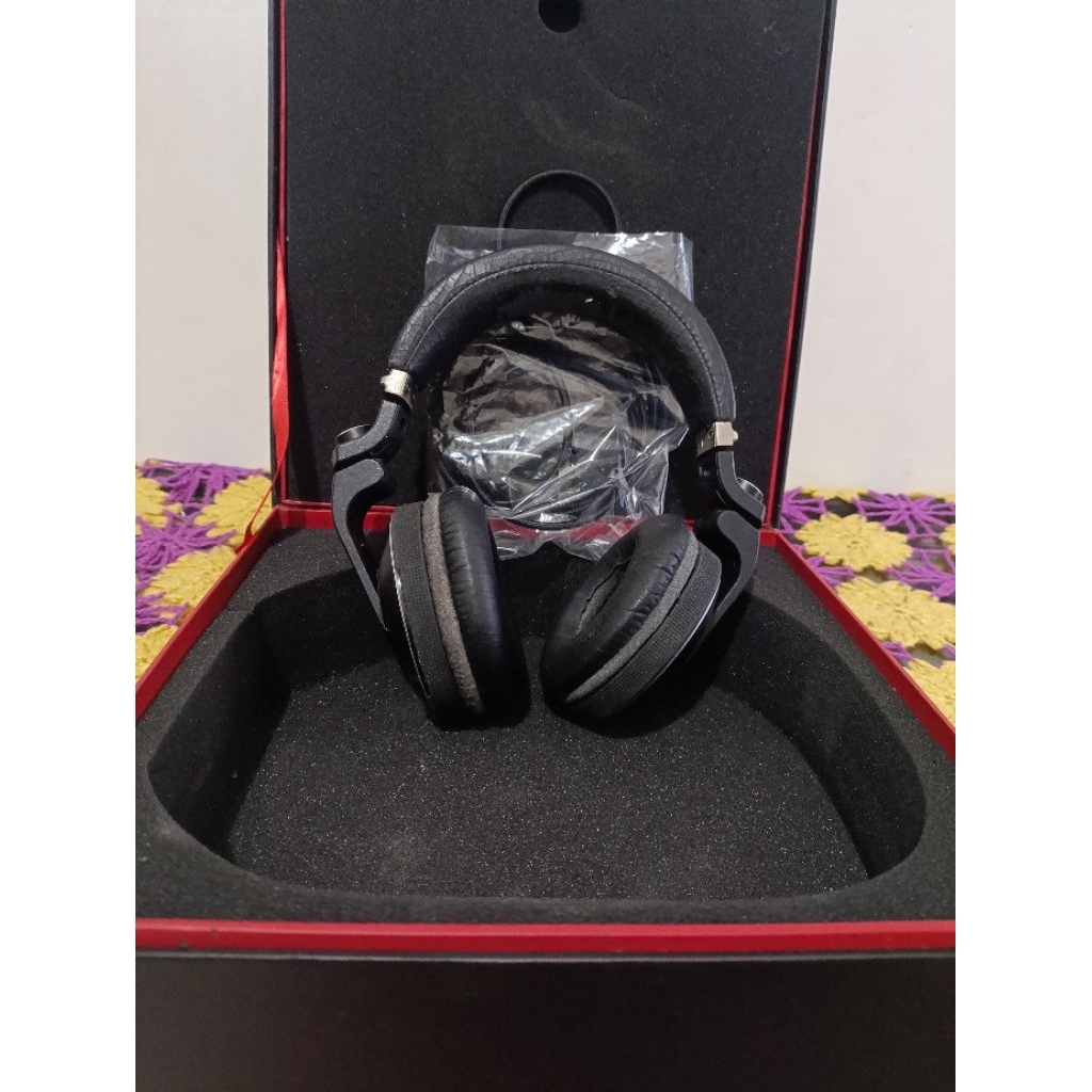 HeadphonePioneer HDJ AX10