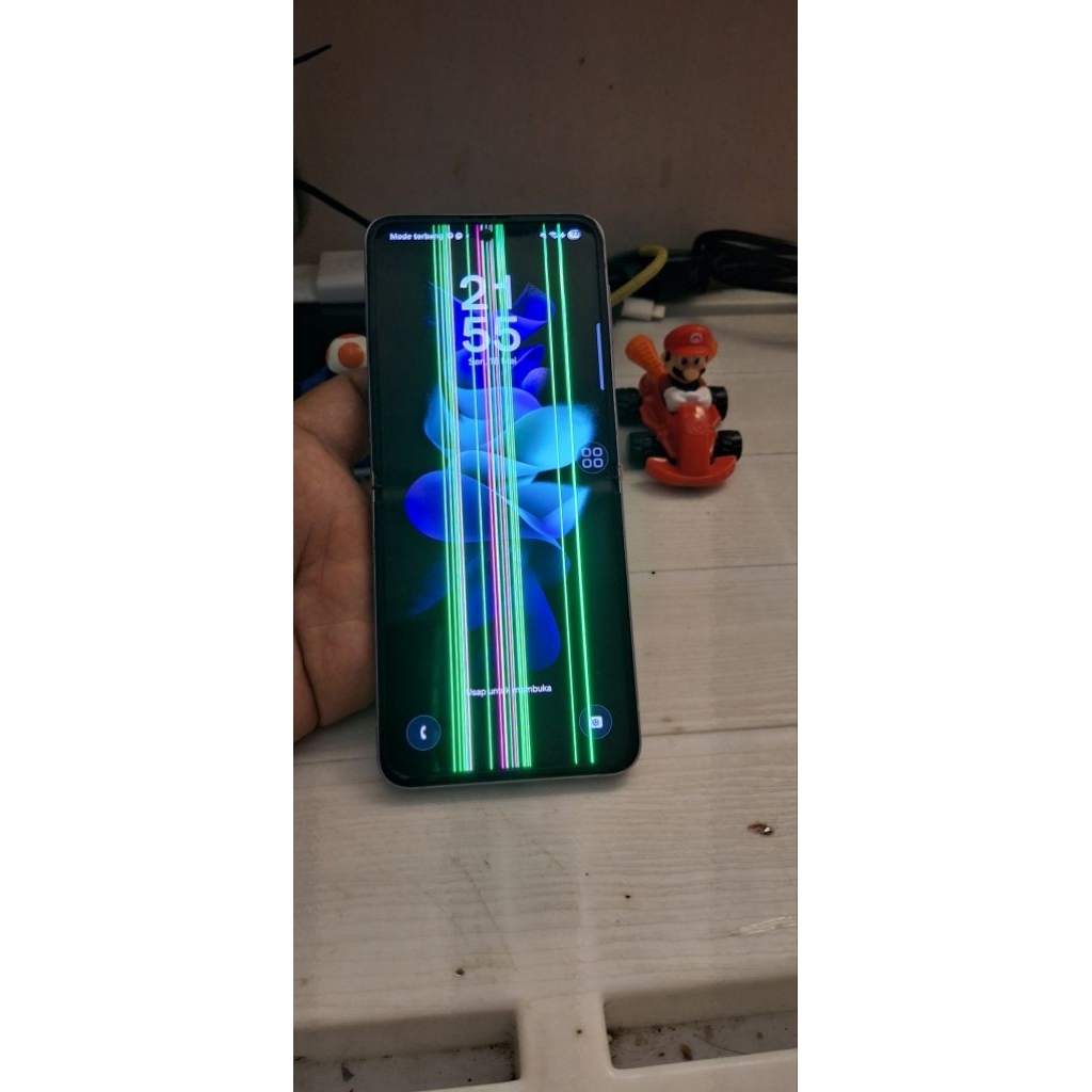 Samsung Z Flip 3 Minus