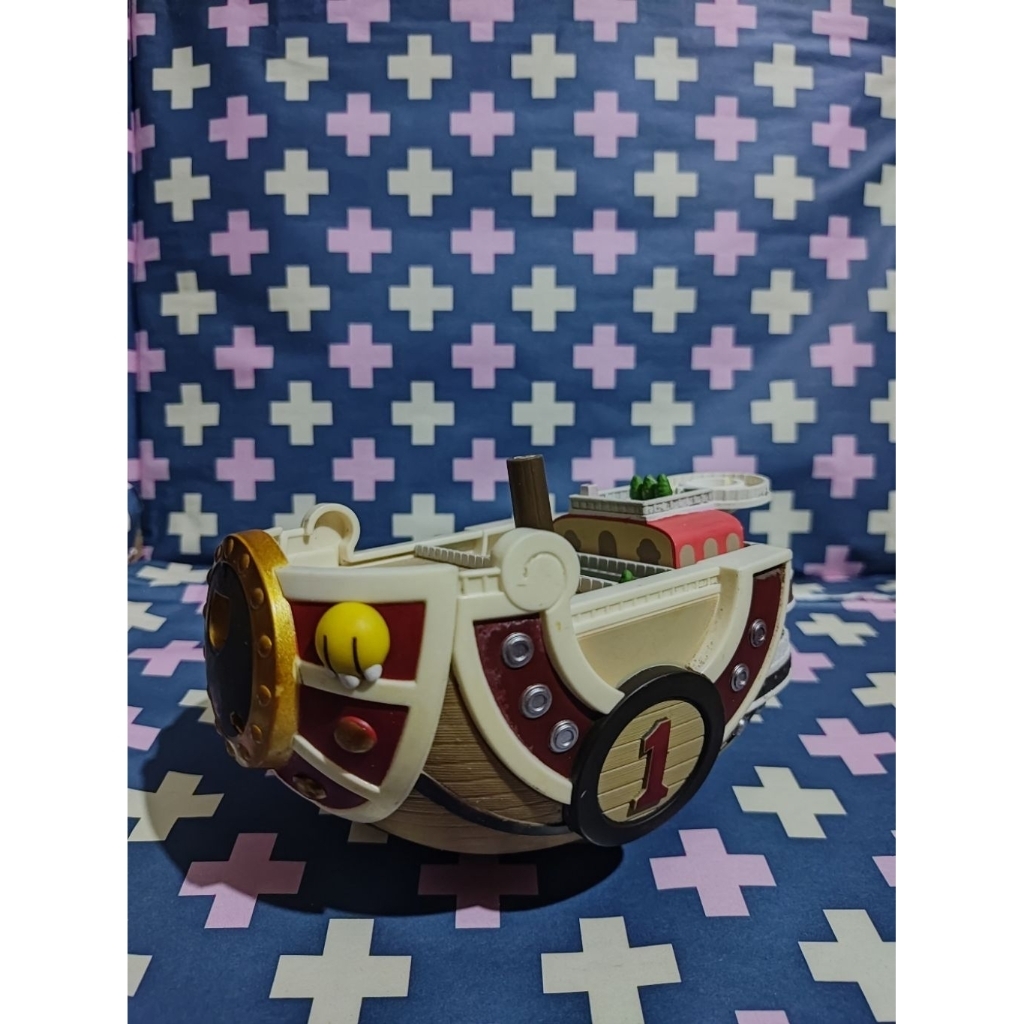 kapal Thousand Sunny One Piece Bandai minus