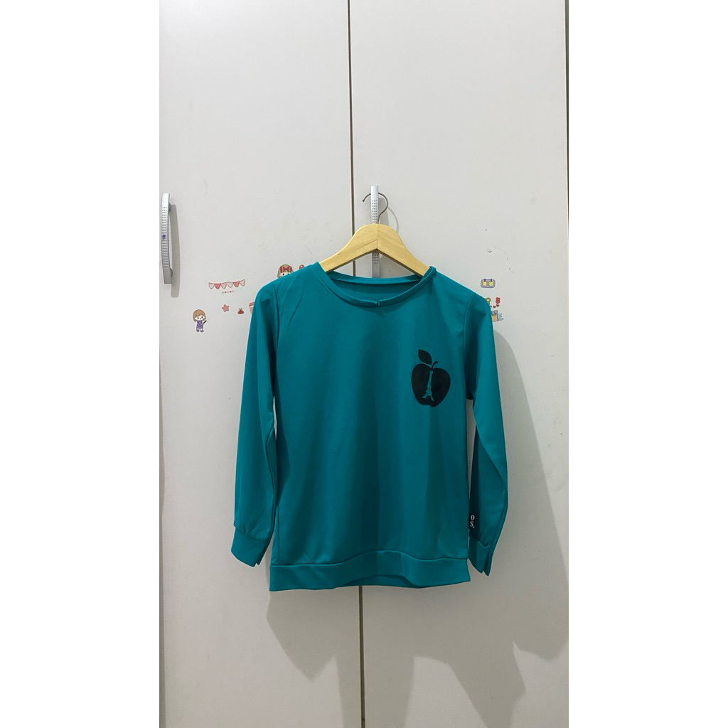 Preloved kaos olahraga
