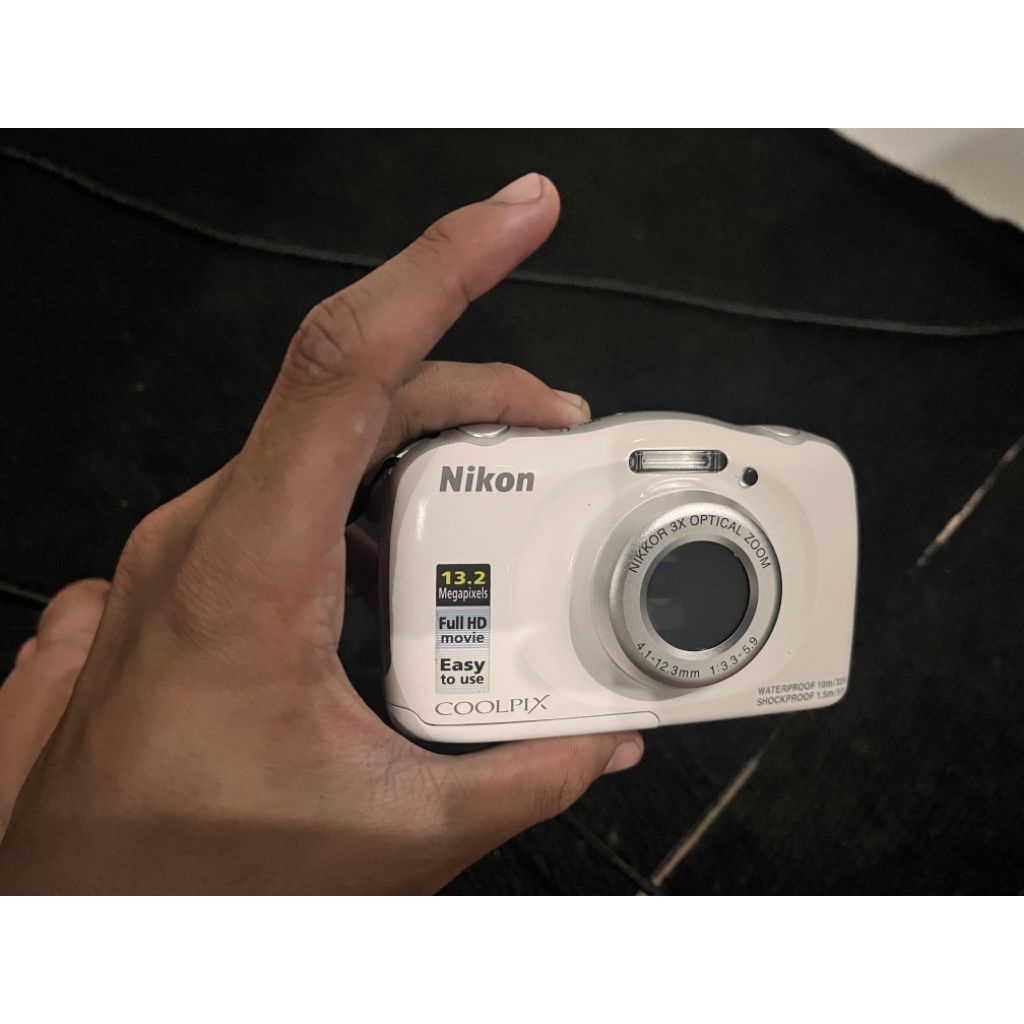 Nikon Coolpix S33