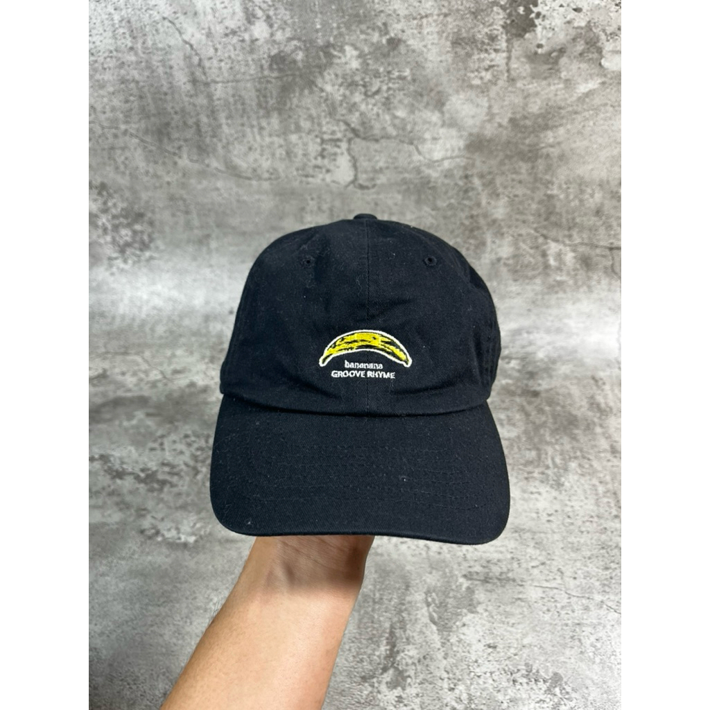 topi cap banana GROOVERHYME hitam pekat strap kulit