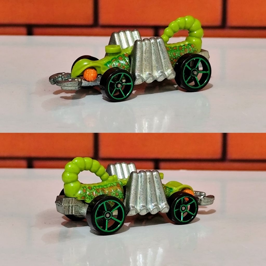 Hotwheels Evil Weevil Kalajengking Loose Mulus