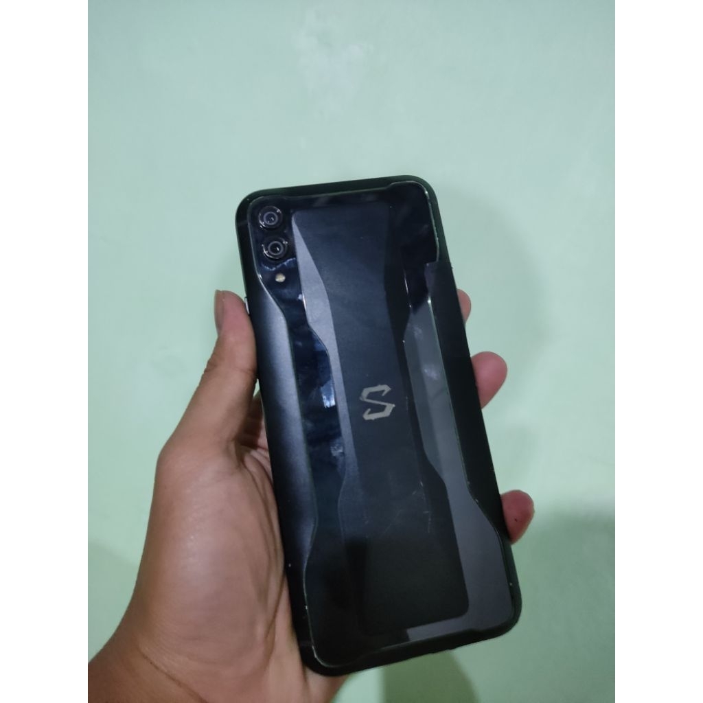 Blackshark 2 minus Lcd , Ram 8/128