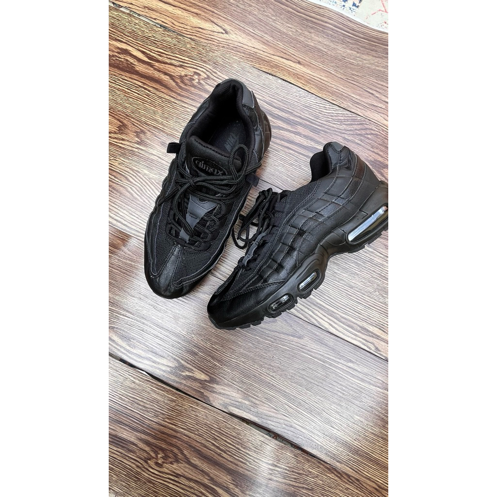 Sepatu airmax 95