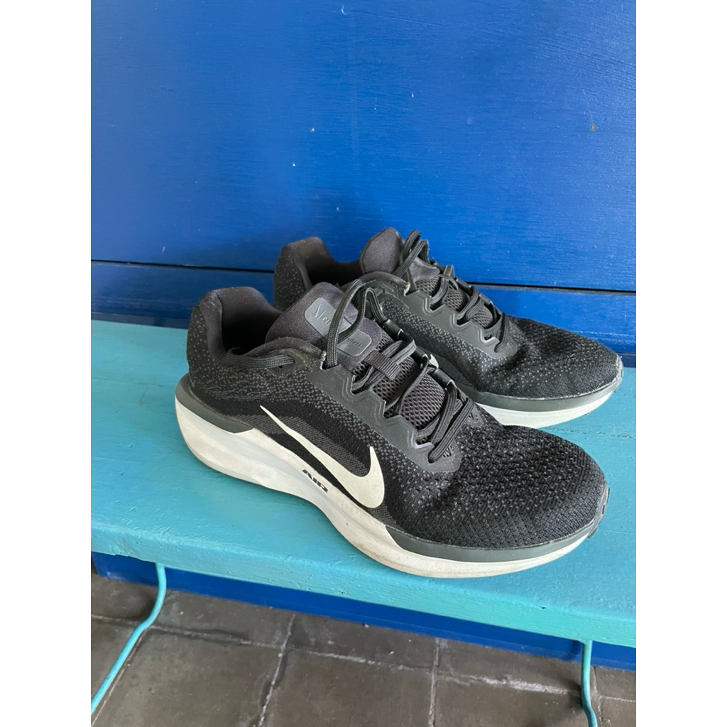 Sepatu running nike winflo 11 black