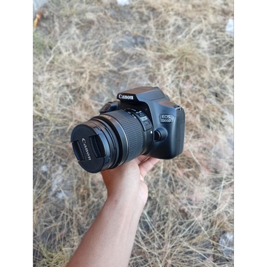 KAMERA CANON EOS 1300D MULUS
