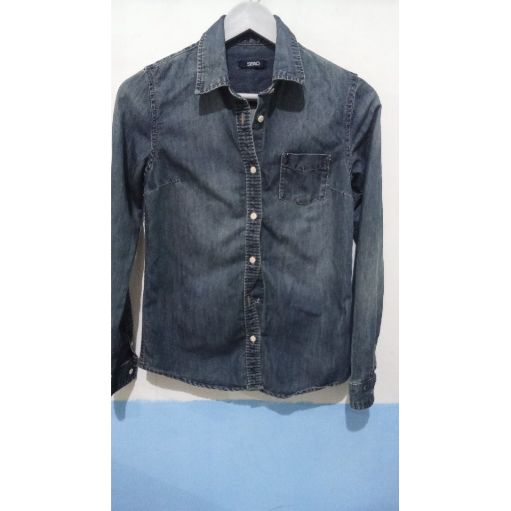 Kemeja Denim Wanita SPAO