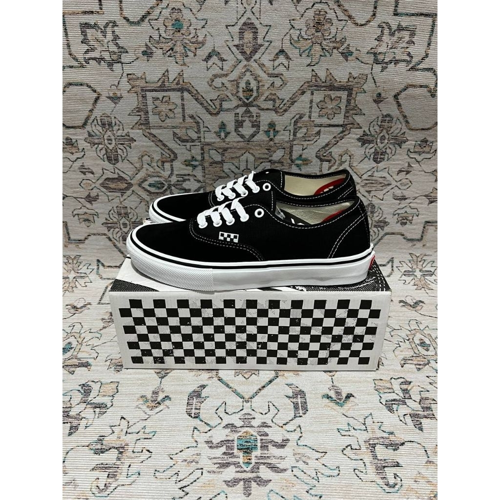 VANS SKATE AUTHENTIC BLACK WHITE