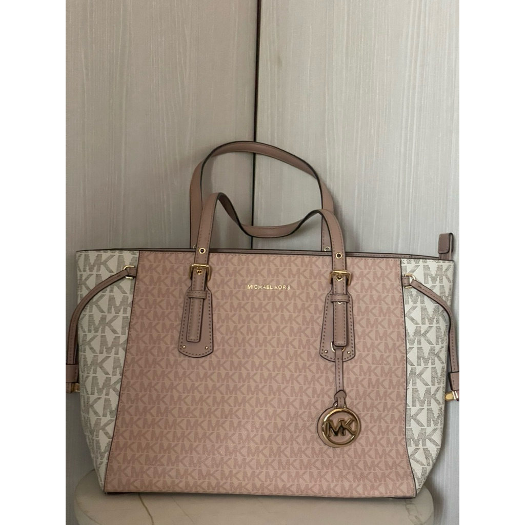 Voyager Signature Pink White Tote Bag