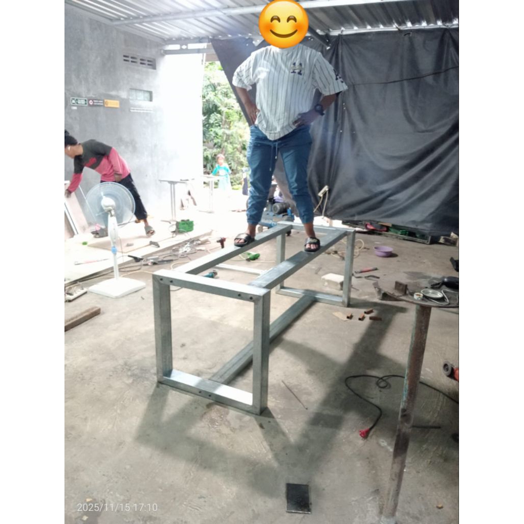 kaki meja besi holo 5cm x 10 cm