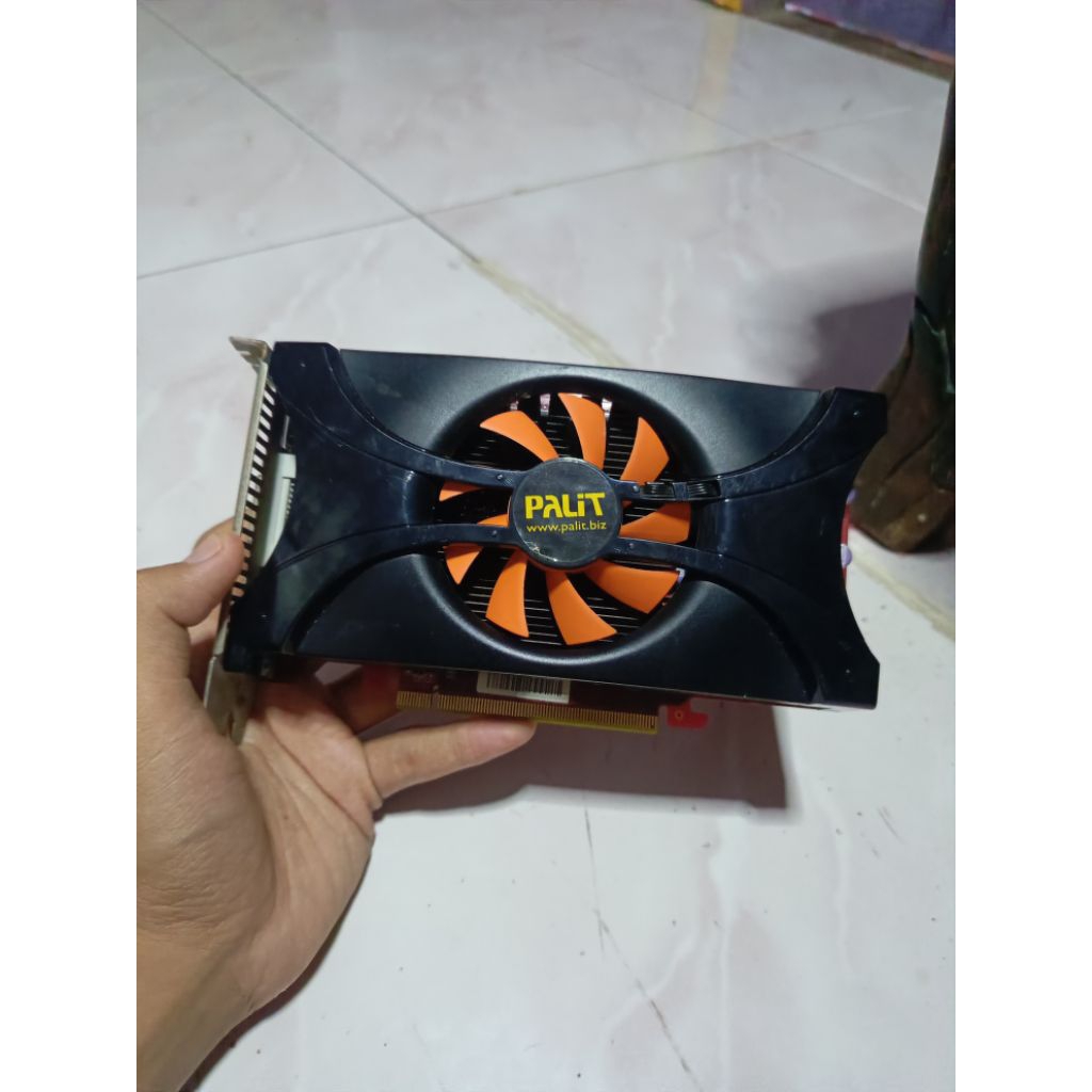 gtx 460 768mb, wajib pake 6x2 pin