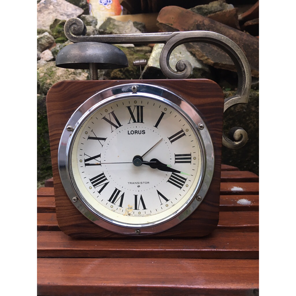 Jam Meja Vintage Lorus Made In JAPAN