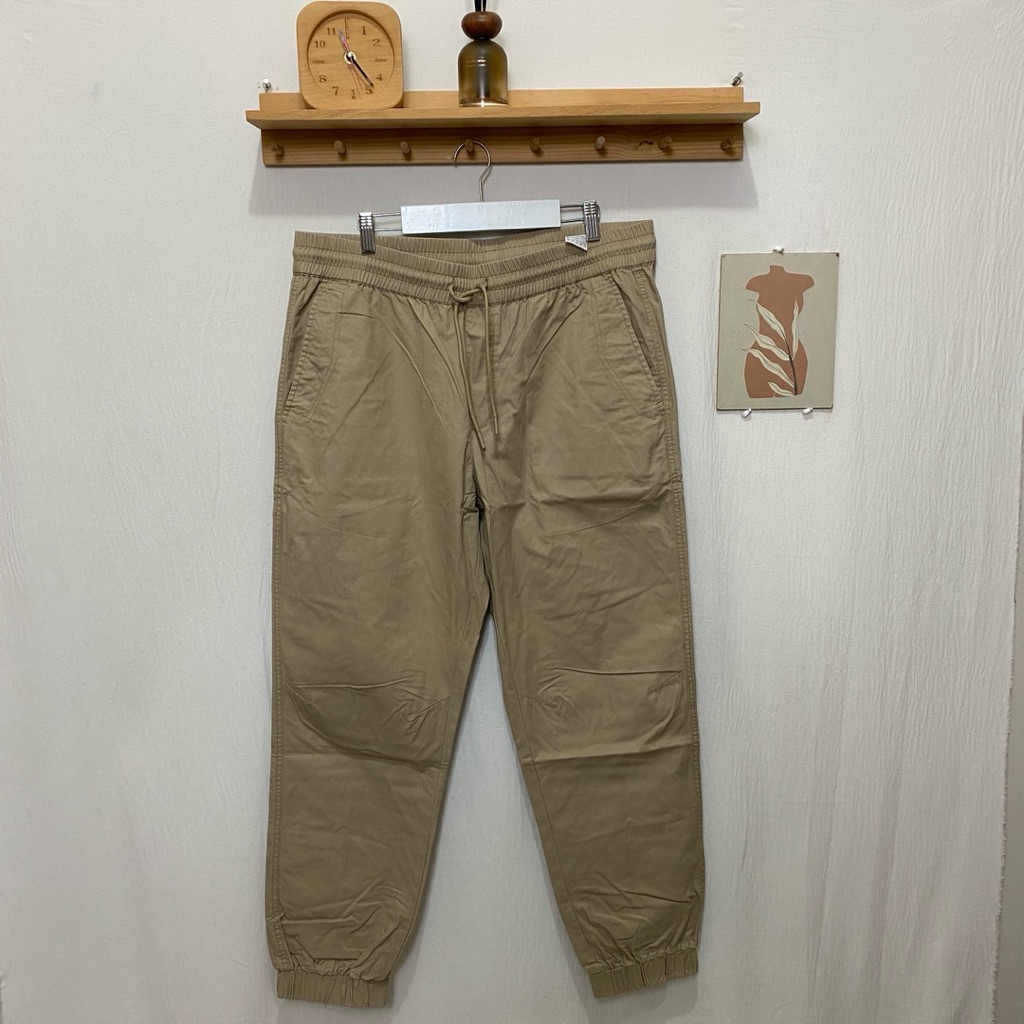 celana panjang pria GIORDANO original kondisi bagus size XL