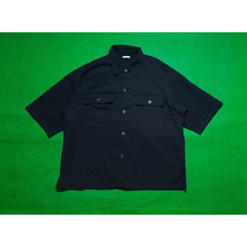 kemeja oversize gu uniqlo double pocket