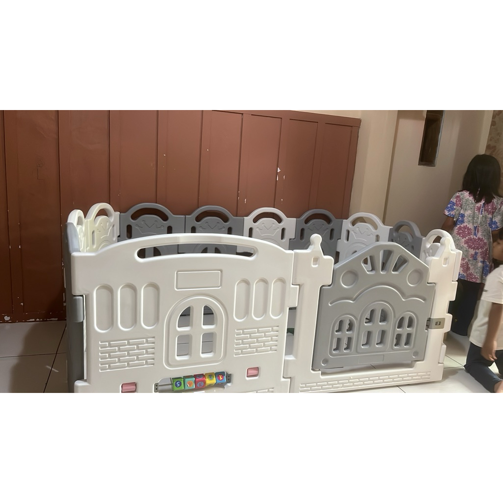 Preloved Pagar Bayi Parklon Fence 10+2 Monochrome