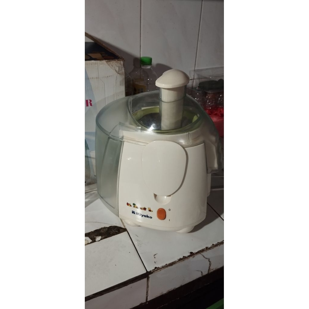 Miyako Juicer JE 505 /alat buat smoothies/pencacah buah/pencacah sayur
