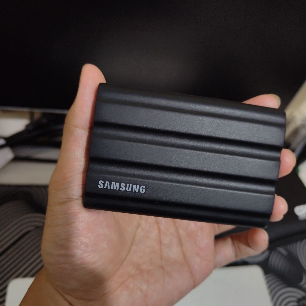 Samsung T7 Shield 2TB SSD Portable 2TB