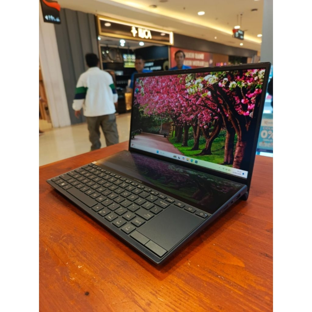 Asus Zenbook Duo - intel Core i7 10510U - Nvidia MX250 2GB