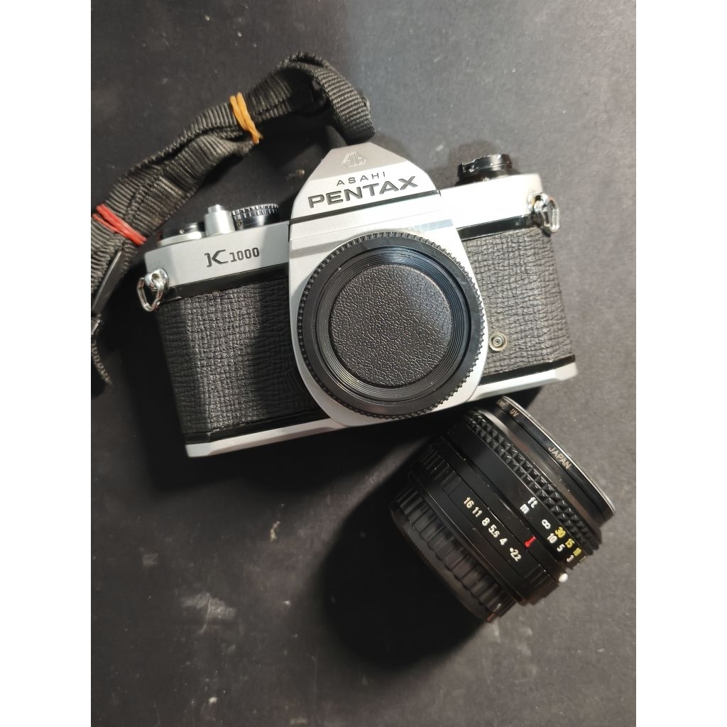 Kamera Analog SLR Film Asahi Pentax K1000 (Well Used) + Lensa Ricoh 55 f2.0