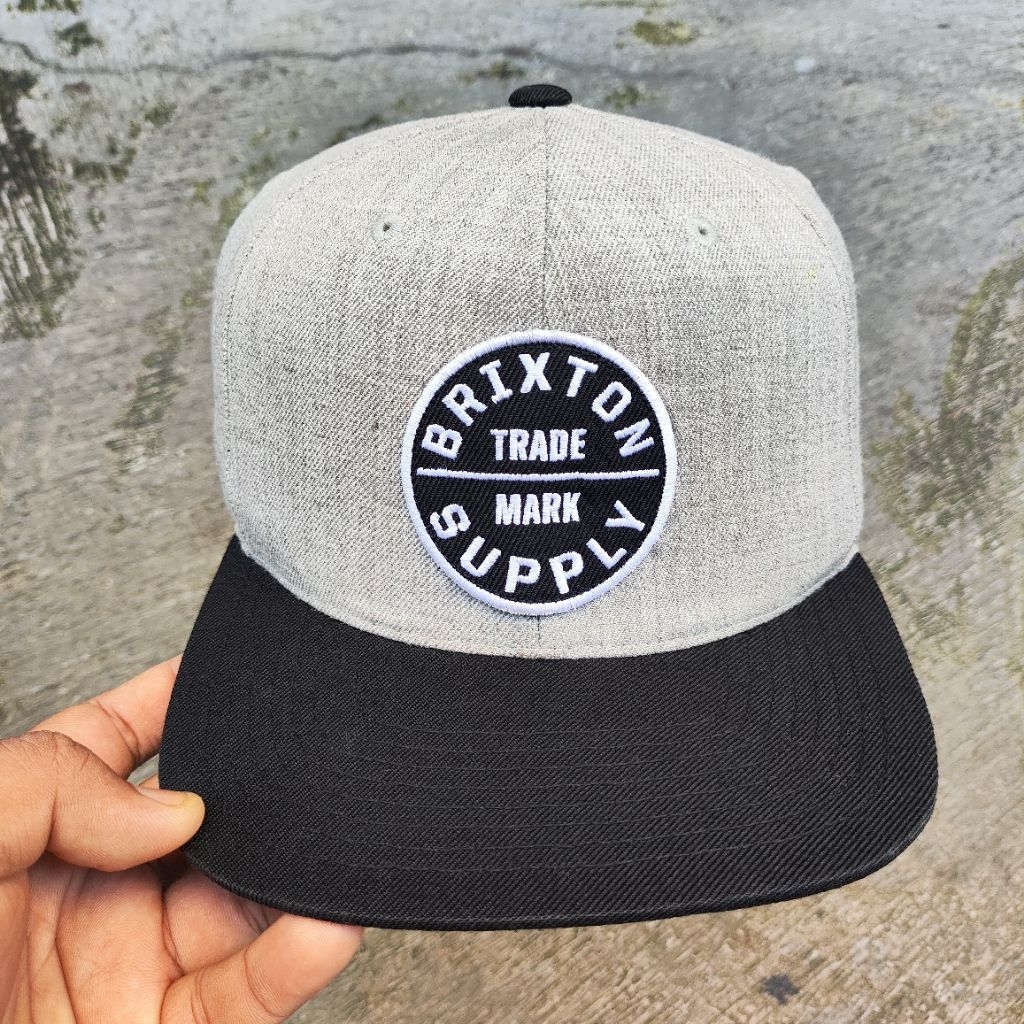 topi brixton