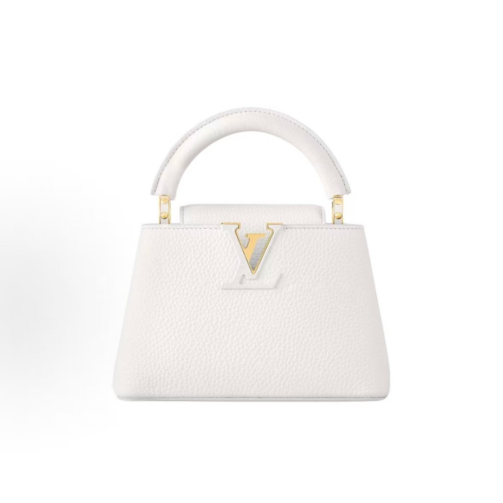 Capucines handle ring, iconic LV letters, detachable and adjustable shoulder strap, single shoulder 