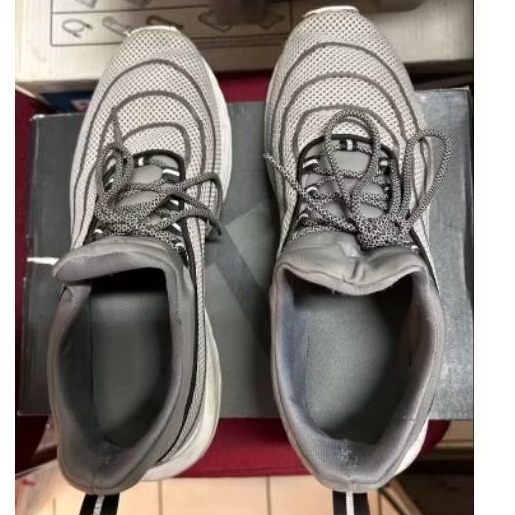 Sepatu Pull&Bear Abu2 (Preloved)
