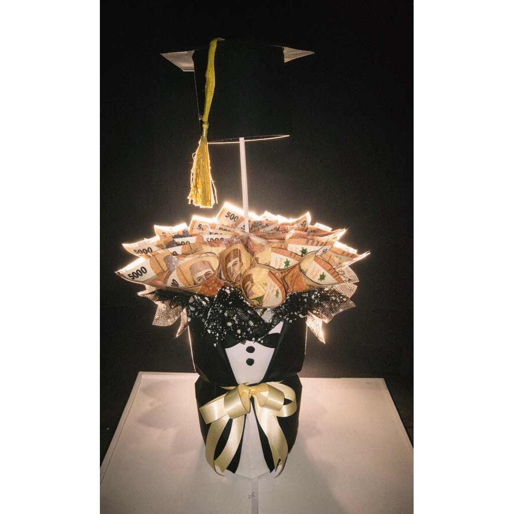 Buket uang wisuda - money boquet graduation - buket bentuk jas - buket bentuk jas tuxedo - buket tux