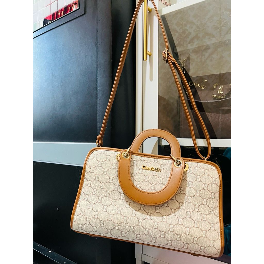 Elizabeth tas preloved