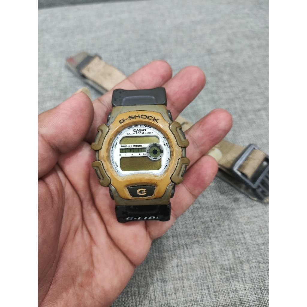 casio Gshock dw 004
