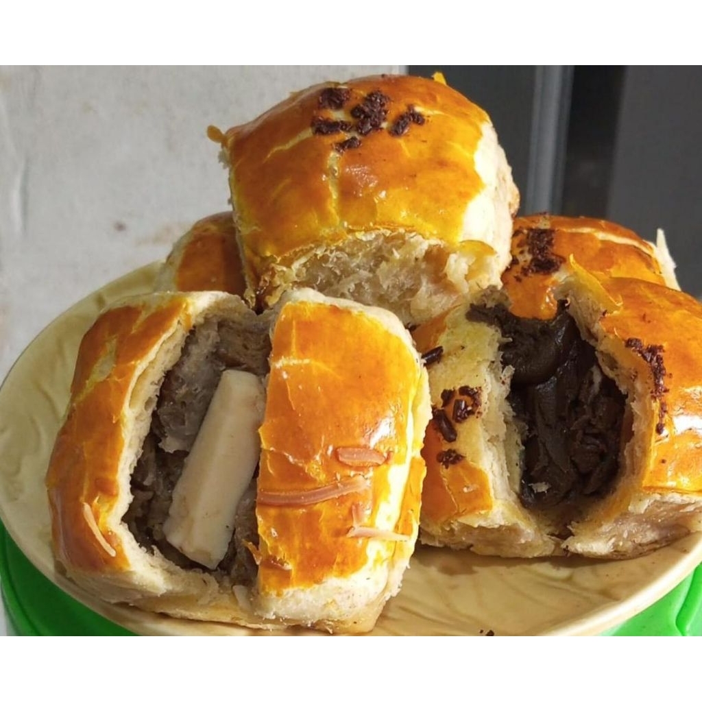 pisang bolen ,strudel ,pizza bolen